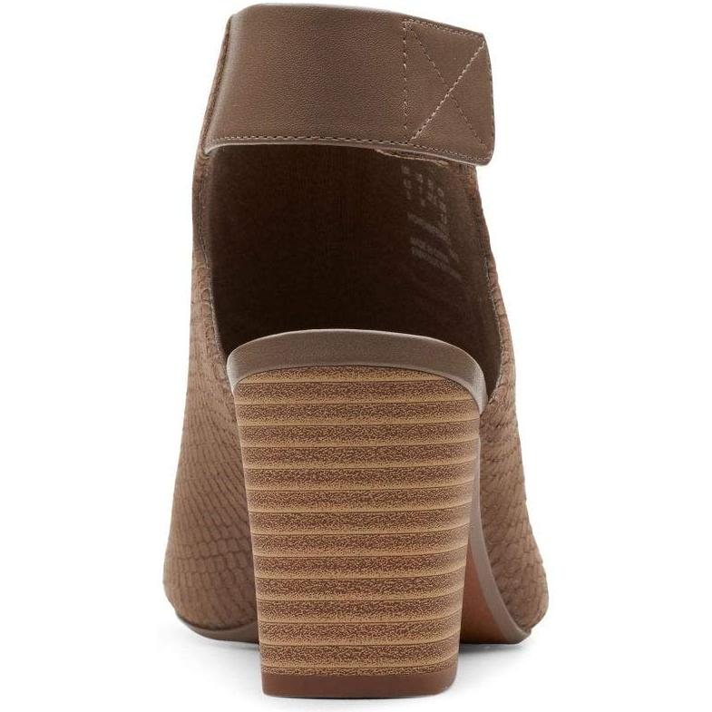 Clarks Deva Bell Sandals