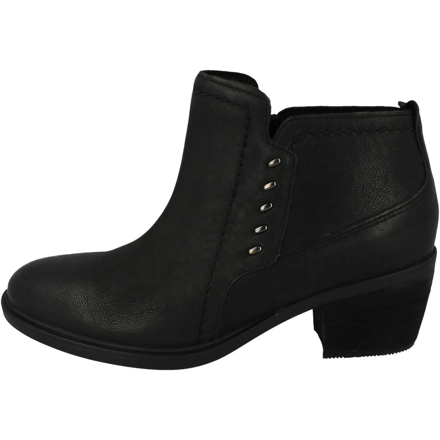 Clarks Neva Lo Boots