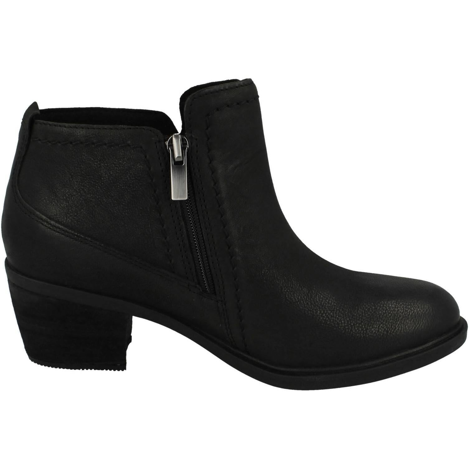 Clarks Neva Lo Boots