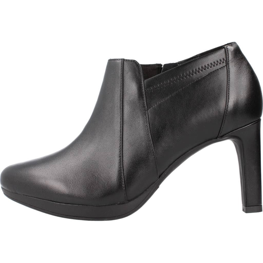 Clarks Ambyr Hope Heels