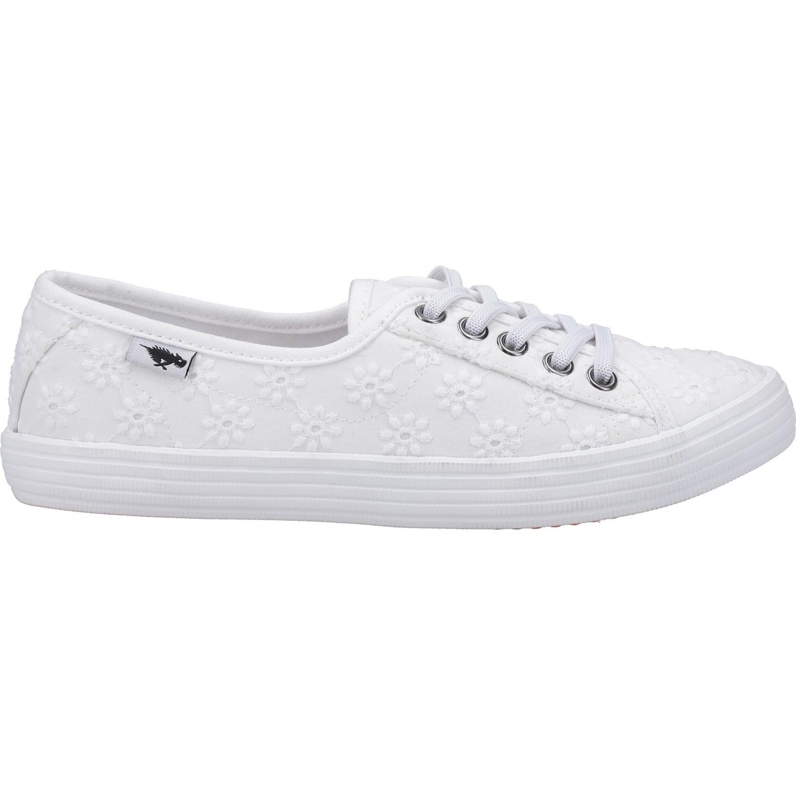 Rocket Dog Chow Chow Fortune Eyelet Lace Up Trainer
