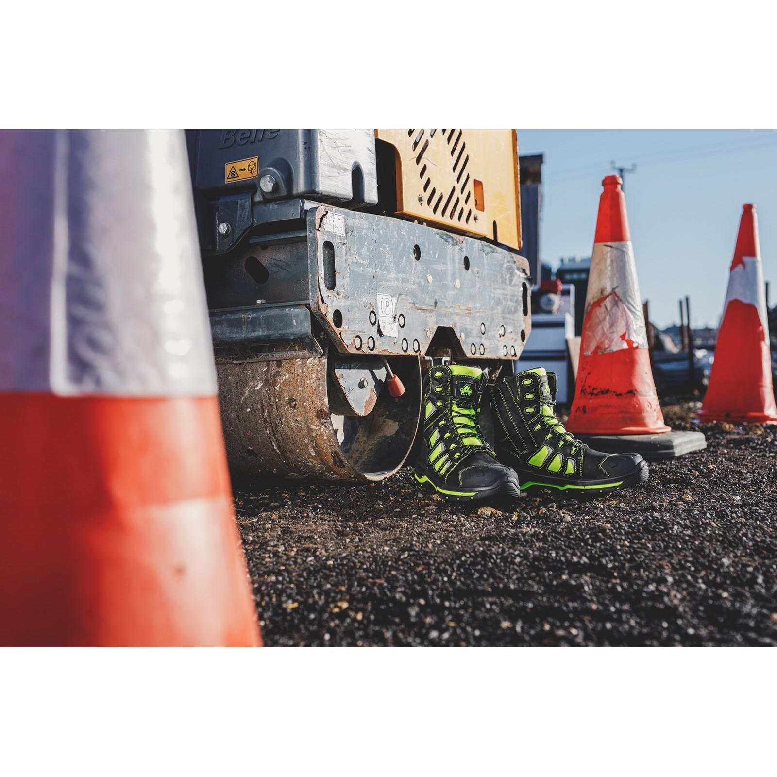 Amblers Safety Beacon Safety Boot