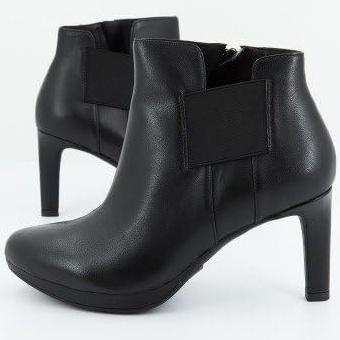 Clarks Ambyr Rise Heels