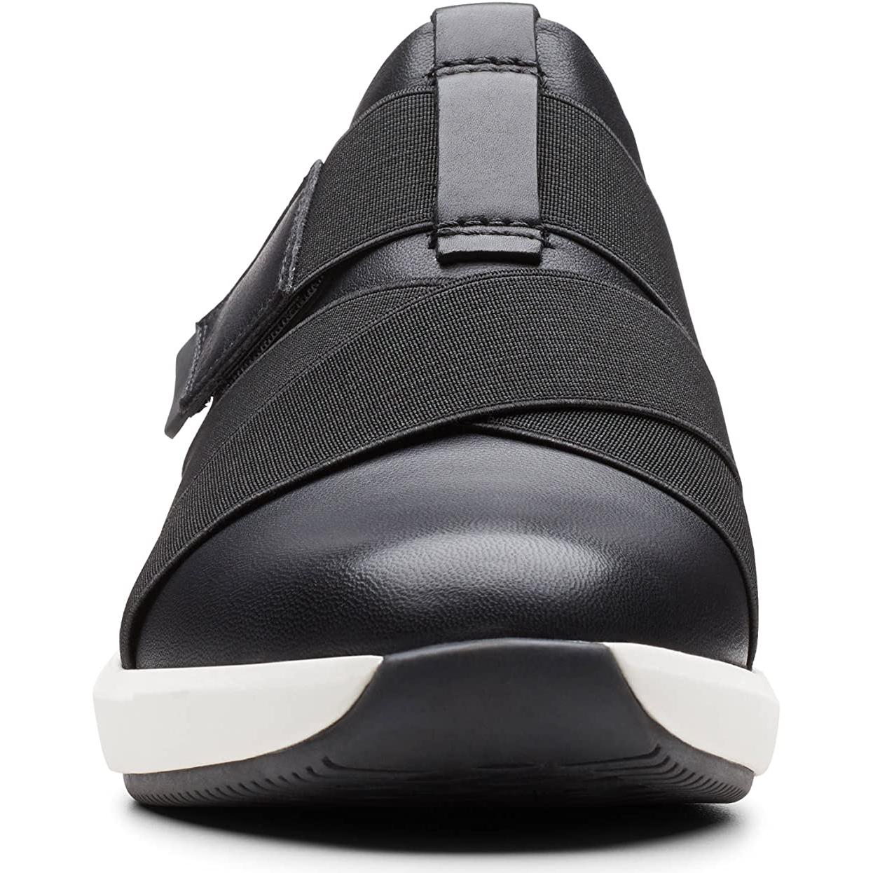 Clarks Un Rio Strap Trainers