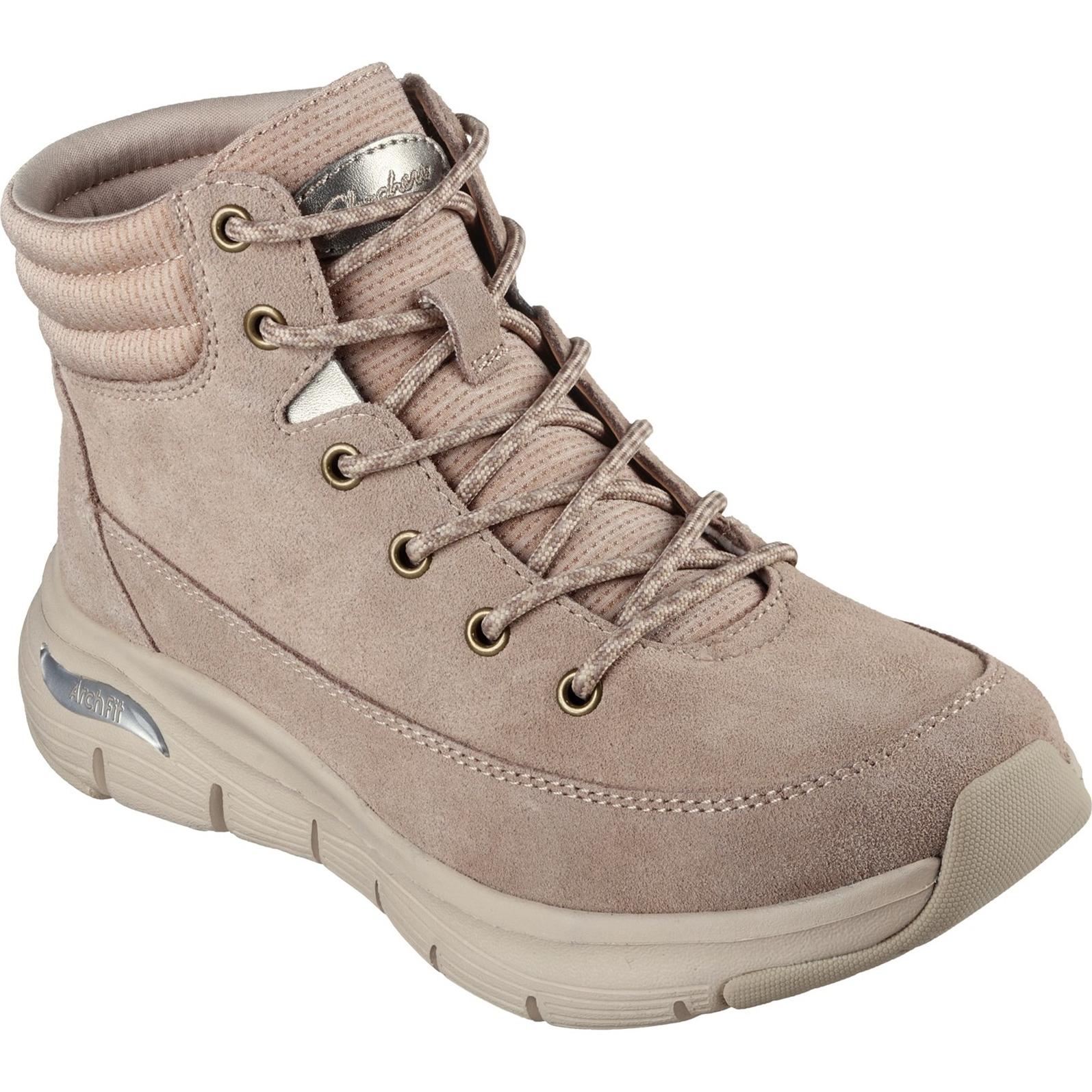 Skechers Arch Fit Smooth Comfy Chill Boots